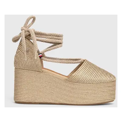 Espadrilky Tommy Hilfiger CLOSED TOE GOLD FLATFORM dámské, zlatá barva, na klínku, FW0FW08050