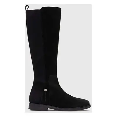 Kozačky Tommy Hilfiger TOMMY ESSENTIALS LONGBOOT dámské, černá barva, na plochém podpatku, FW0FW