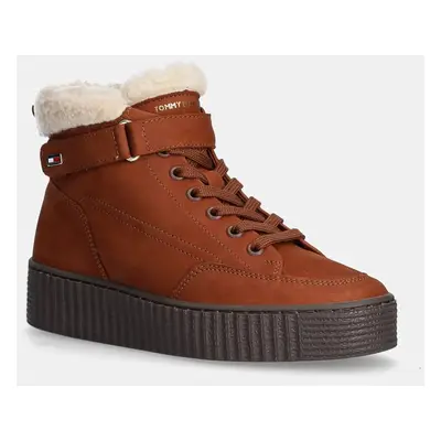 Semišové boty Tommy Hilfiger FAUX FUR NUBUCK LOW LACE-UP hnědá barva, na plochém podpatku, zatep