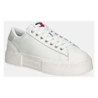 Kožené sneakers boty Tommy Jeans TJW FLATFORM SNEAKER bílá barva, EN0EN02698