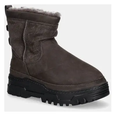 Semišové sněhule UGG Heritage Pull On Trailgazer hnědá barva, 1158213-TCLD