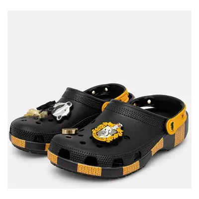 Pantofle Crocs Classic Hufflepuff Clog černá barva, 210529 Harry Potter