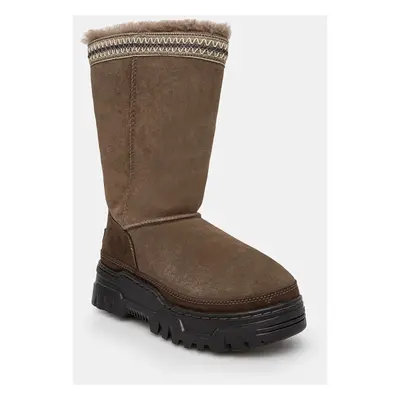 Sněhule UGG Classic Tall Trailgazer hnědá barva, 1158323-HCK