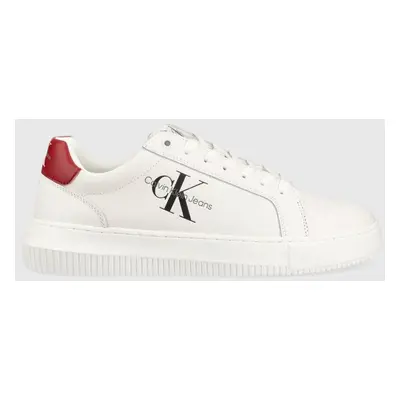 Kožené sneakers boty Calvin Klein Jeans CHUNKY CUPSOLE MONOLOGO bílá barva, YM0YM00681