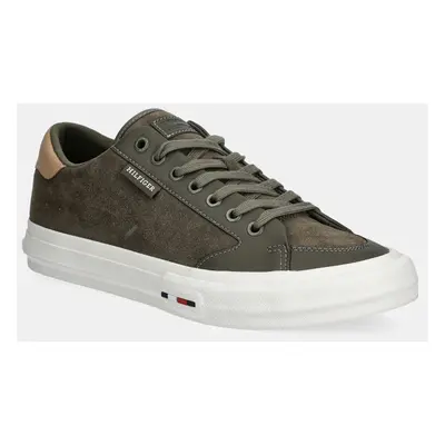 Semišové sneakers boty Tommy Hilfiger TH HI VULC STREET LOW SUEDE RWB zelená barva, FM0FM05458