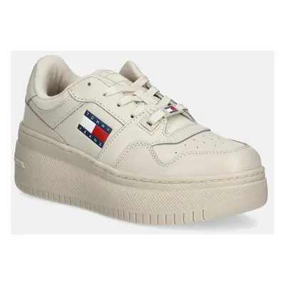 Sneakers boty Tommy Jeans TJW RETRO BASKET FLATFORM ESS béžová barva, EN0EN02506