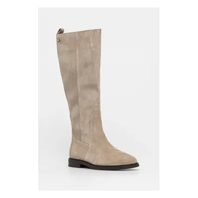 Semišové boty Tommy Hilfiger FLAG SUEDE LONG BOOT ZIP dámské, béžová barva, na plochém podpatku,