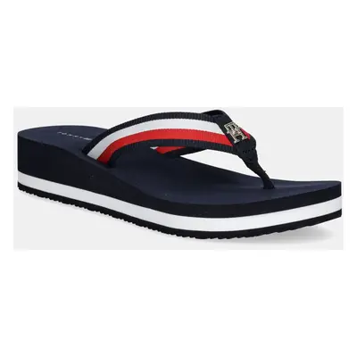 Žabky Tommy Hilfiger TH CORP MID WEDGE BEACH SANDAL dámské, tmavomodrá barva, na klínku, FW0FW08