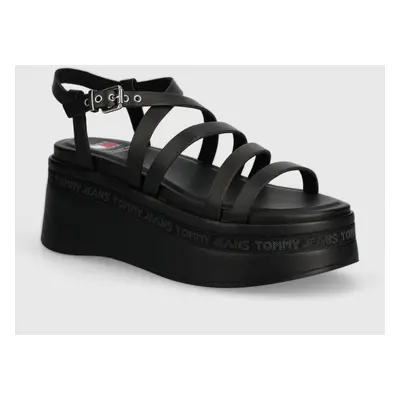 Kožené sandály Tommy Jeans TJW STRAPPY WEDGE SANDAL černá barva, EN0EN02516