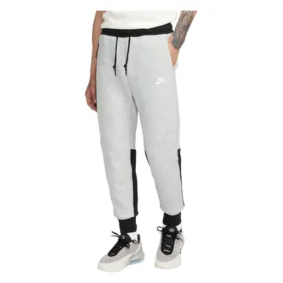 NIKE Sportswear Tech Fleece