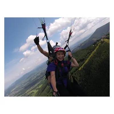 Tandemový paragliding - akrobatický let