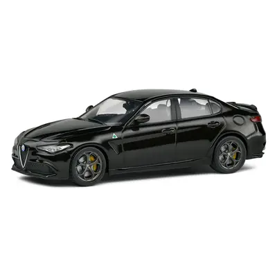 1:43 ALFA ROMEO GIULIA QUADRIFOGLIO BLACK