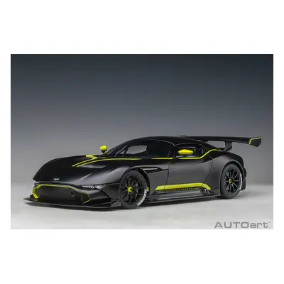 1:18 Aston Martin Vulcan (Matt Black with Limegreen stripes) - AUTOART - 70262