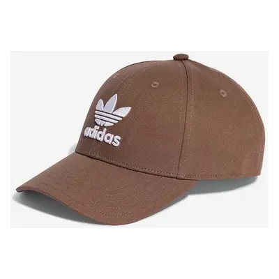 Bavlněná baseballová čepice adidas Originals hnědá barva, s aplikací, IB9970