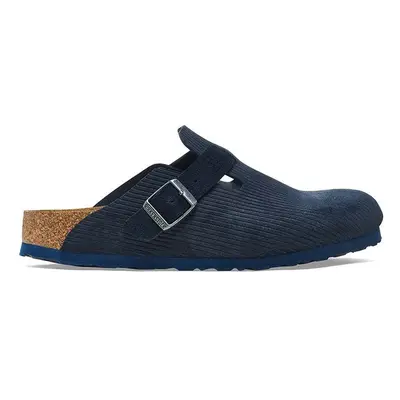 Semišové pantofle Birkenstock Boston Corduroy pánské, tmavomodrá barva, 1026108