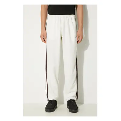 Tepláky adidas Originals 80s Premium Embossed 3 Stripes Track Pant béžová barva, s aplikací, JC6