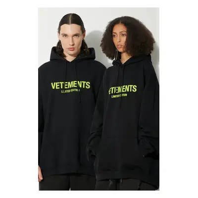 Mikina VETEMENTS Limited Edition Logo Hoodie černá barva, s kapucí, s potiskem, UE64HD600X