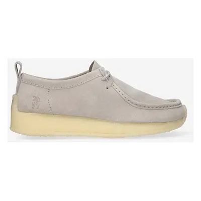 Semišové polobotky Clarks Originals x Ronnie Fieg Rossendale šedá barva, 26170225