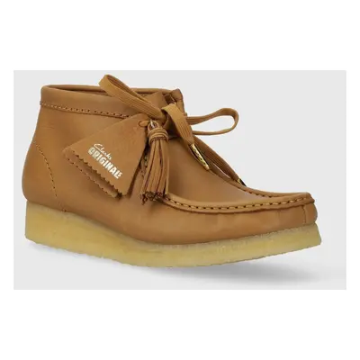 Kožené polobotky Clarks Originals Wallabee Boot dámské, hnědá barva, na plochém podpatku, 261758