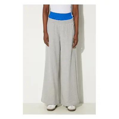 Bavlněné tepláky adidas Originals Ksenia SweatPant šedá barva, IW5670