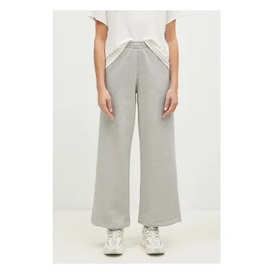 Tepláky adidas Originals Femme Galore Wideleg Fleece Pants šedá barva, melanžové, JN3028