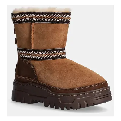 Semišové sněhule UGG Classic Mini Trailgazer hnědá barva, 1158322-CHE