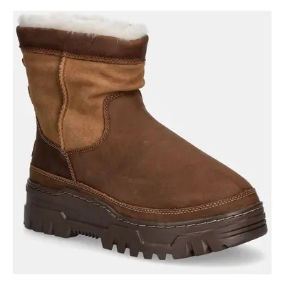 Semišové sněhule UGG Heritage Pull On Trailgazer hnědá barva, 1158213-CHE