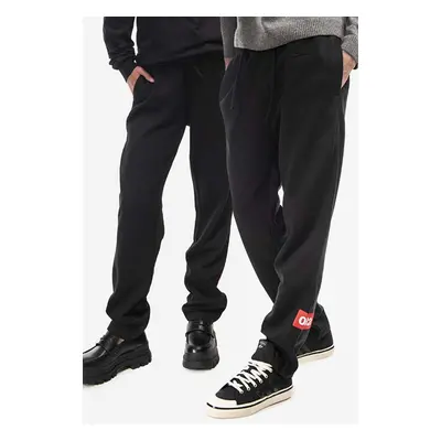 Tepláky 032C Taped Soft Jogger FW22-C-3010 BLACK černá barva, s aplikací