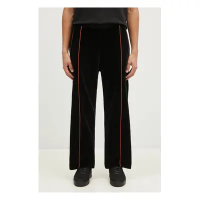 Velurové teplákové kalhoty FILA+ Velour Track Pant černá barva, s aplikací, 42FW24TP01541C901