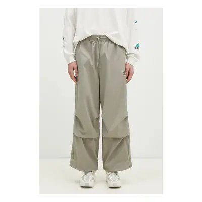 Tepláky adidas Originals Parachute Pant zelená barva, hladké, IZ4849