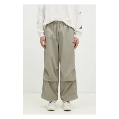 Tepláky adidas Originals Parachute Pant zelená barva, hladké, IZ4849