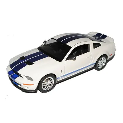 Kovový model shelby cobra gt500 2007 1:24