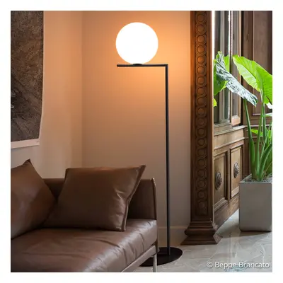 FLOS FLOS IC F1 stojací lampa černá Ø 20 cm