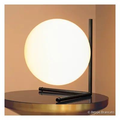 FLOS Stolní lampa FLOS IC T2, černá