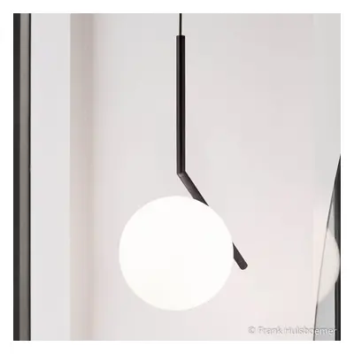 FLOS Designové závěsné svítidlo FLOS IC S2, černé Ø 30 cm