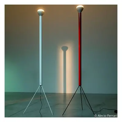 FLOS Stojací lampa FLOS Luminator, bílá, výška 189 cm, kovová