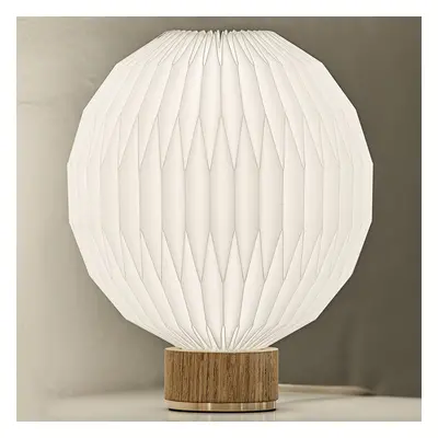 LE KLINT LE KLINT 375 stolní lampa plastové stínidlo 25 cm