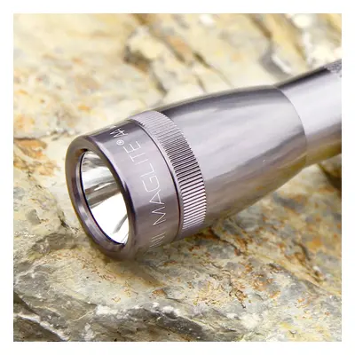 Maglite Svítilna Maglite Xenon Mini, 2 články AA, pouzdro, šedá