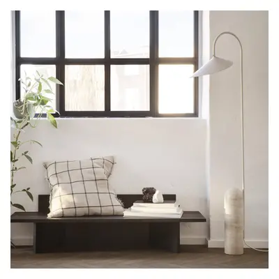 ferm LIVING ferm LIVING Stojací lampa Arum, béžová, mramor, ocel, 136 cm