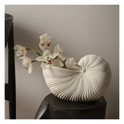 ferm LIVING ferm LIVING Váza Shell, bílá, šířka 31 cm, keramika