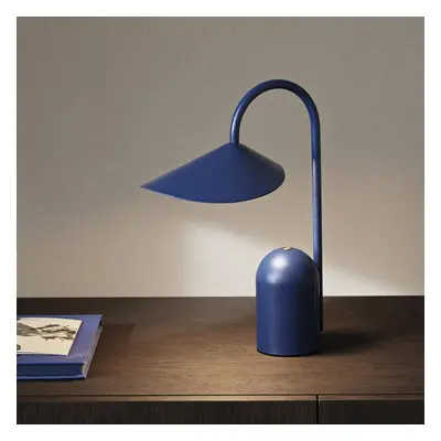 ferm LIVING ferm LIVING LED dobíjecí stolní lampa Arum, modrá, stmívatelná, IP44