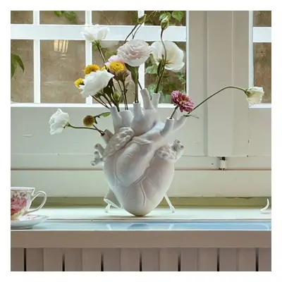 SELETTI Váza SELETTI Love in Bloom, bílá, ve tvaru srdce, porcelán