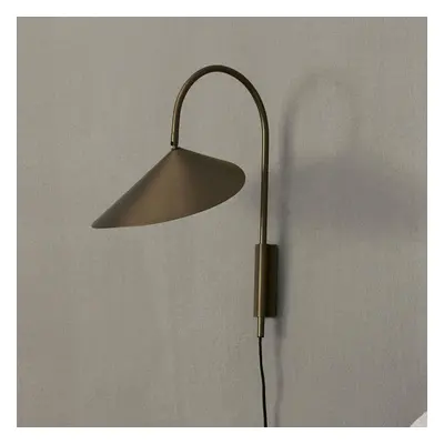 ferm LIVING ferm LIVING Arum Otočné nástěnné svítidlo, bronz, 47 cm, zástrčka