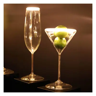 Segula SEGULA LED žárovka Floating Martini, E27, 6 W, 922 dim