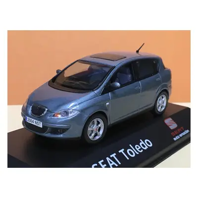 Seat Toledo - lluvia blue - Seat dealer 1/43 (E-14)