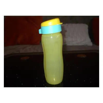 Tupperware- Voděnka 500 ml /s pítkem/