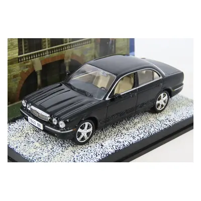 Jaguar XJ8 U.h James Bond 007 143 E058 NEW03