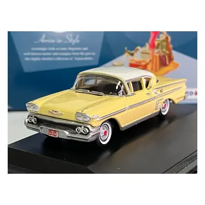 Chevrolet Impala Sport Coupe 1956 Colonial Cream - 1/87 Oxford (V6-o11