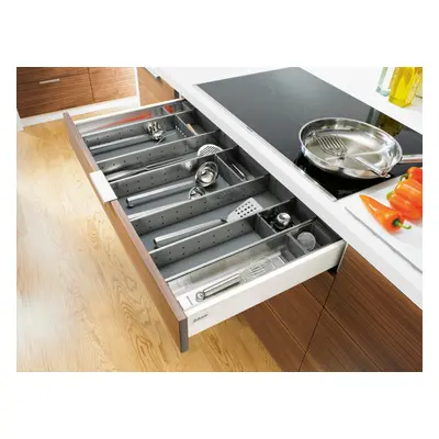 BLUM Zásuvka Antaro, délka 450 mm, nosnost 65 kg - barva bílá Výška zásuvky [mm]: Výška zad "C" 