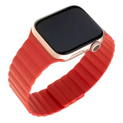 Silikonový řemínek FIXED Magnetic Strap s magnetickým zapínáním pro Apple Watch 38/40/41mm, červ